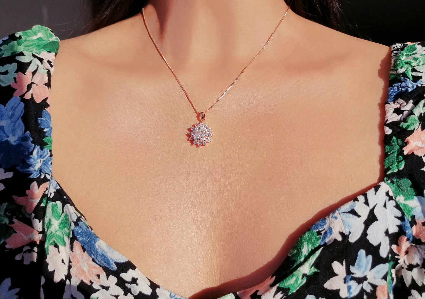 Diamond Sunflower Halsband 18K Guldpläterad – Lyxigt Handgjort Smyck