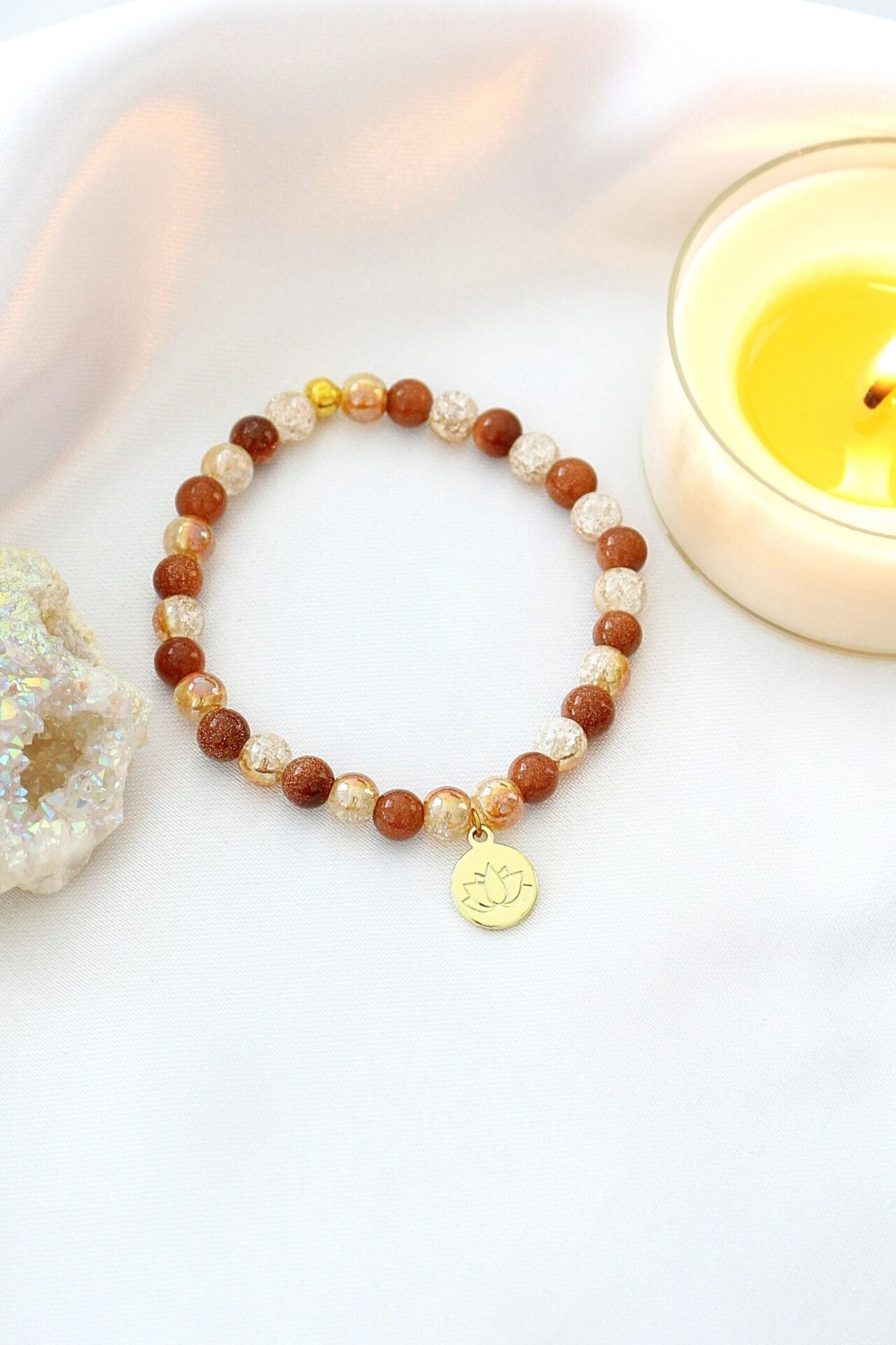 Orange Goldstone Armband – Exklusivt Handgjort Smycke för Energi och Elegans