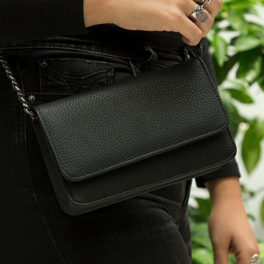 Elegant Skinnväska för Kvinnor – Äkta Läder – Minimalistisk Design